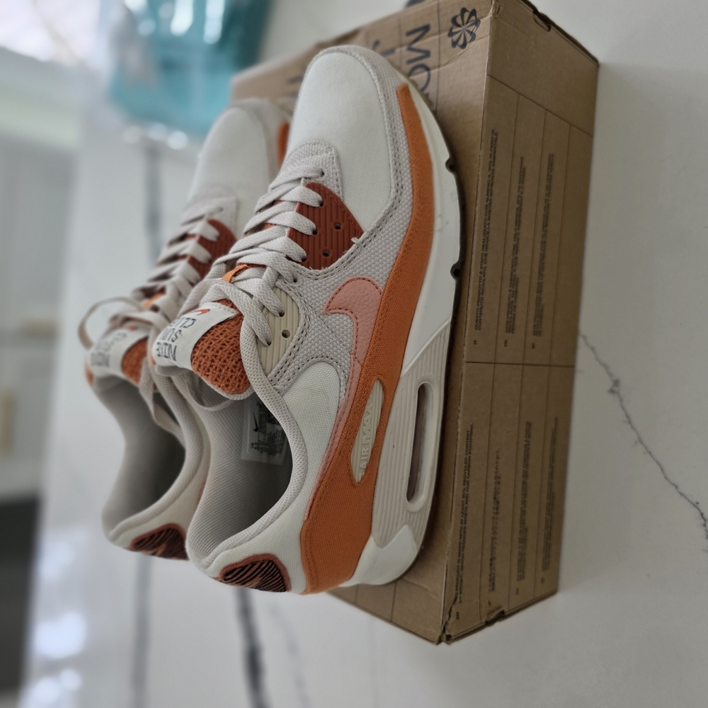 Nike Men's White and Orange Sneakers - Picture 7 of 7